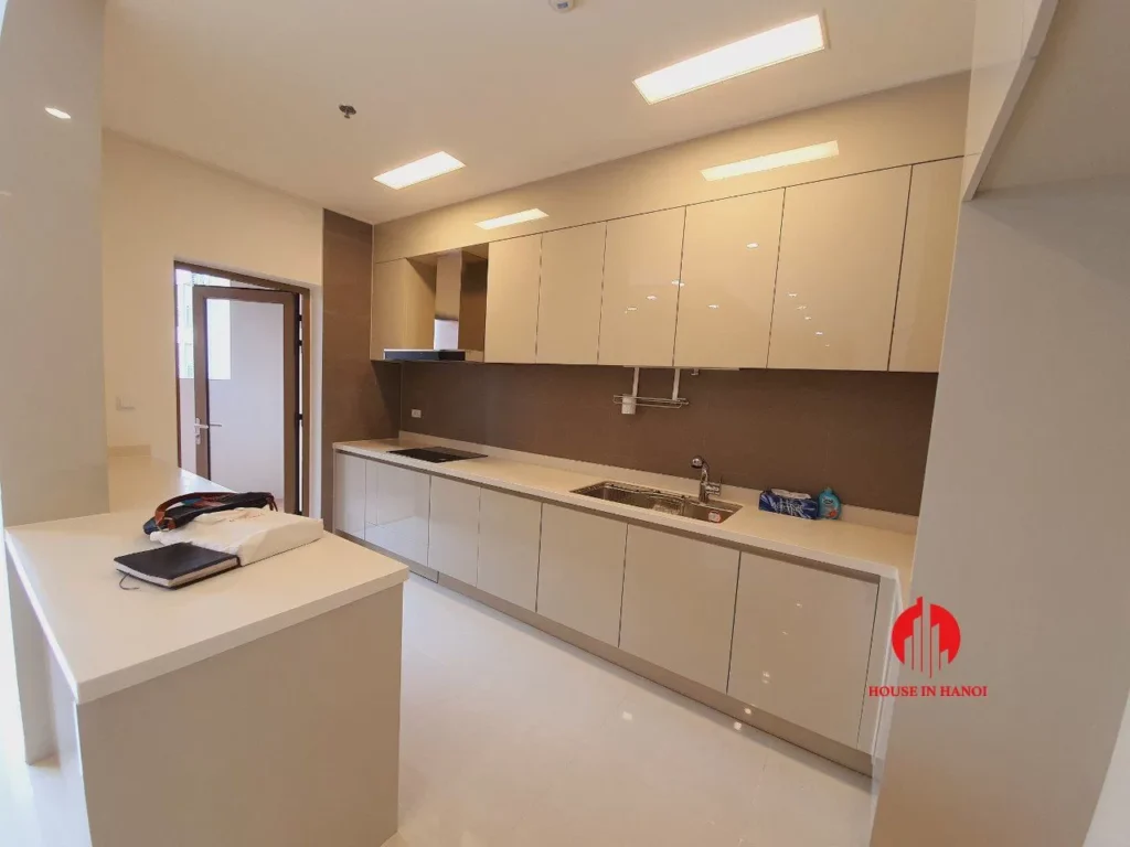 Starlake Open Plan Apartment gallery image 3