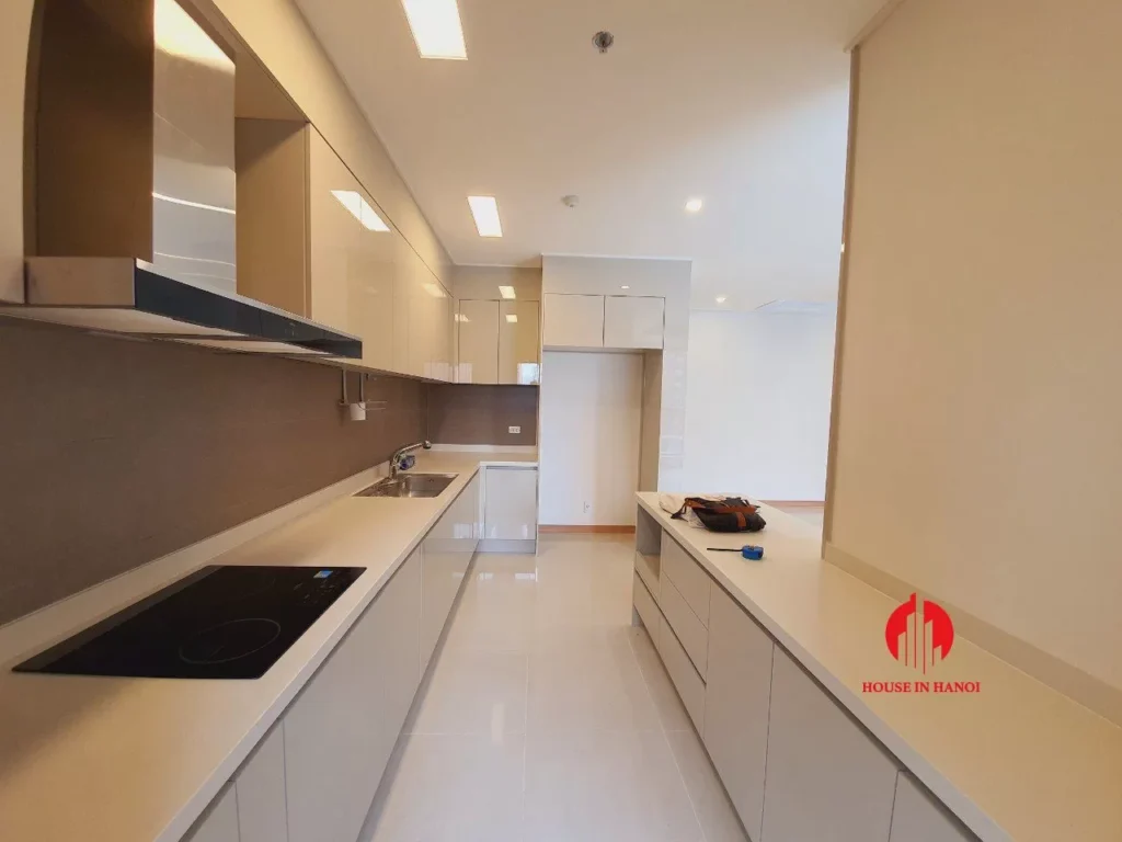Starlake Open Plan Apartment gallery image 4
