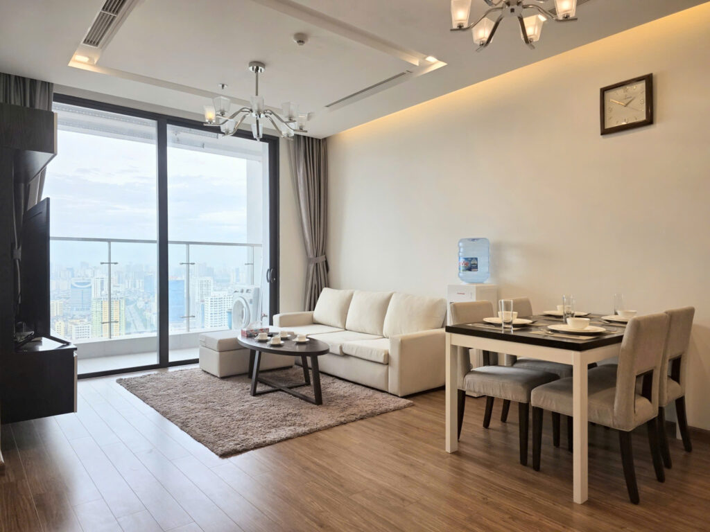 High Floor 2BR Apartment in Vinhomes Metropolis gallery image 1